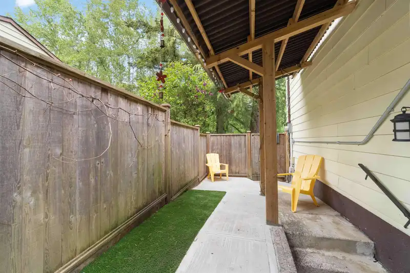 7595 143 STREET - photo 4 of 9