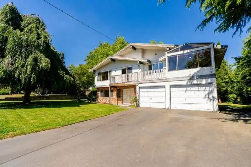 5462 BAKERVIEW DRIVE - photo 1 of 25