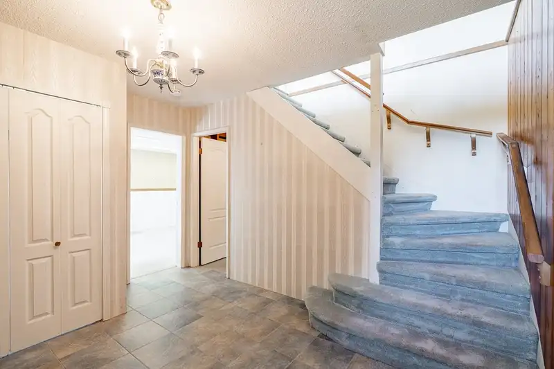 5462 BAKERVIEW DRIVE - photo 4 of 25