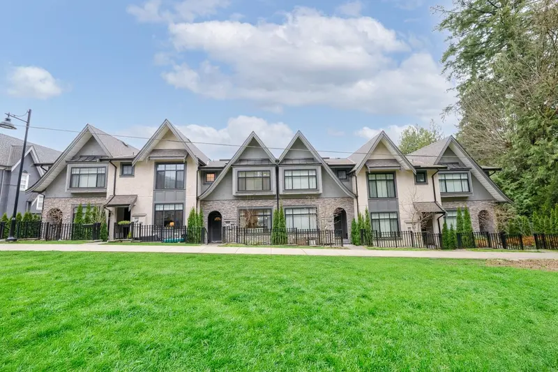 4 3406 ROXTON AVENUE - photo 2 of 25