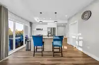 504 6285 KING GEORGE BOULEVARD - thumbnail 12