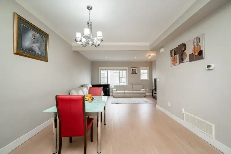 15 19097 64 AVENUE - photo 4 of 21
