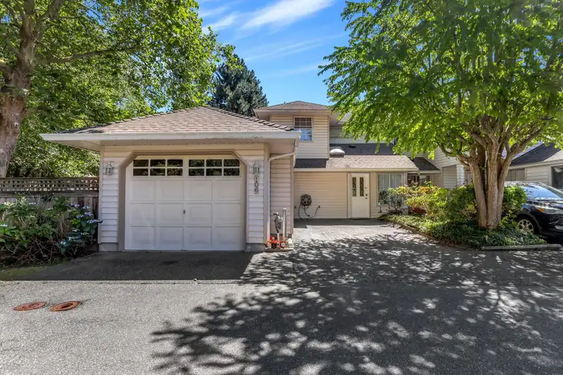 106 12163 68 AVENUE - photo 1 of 26