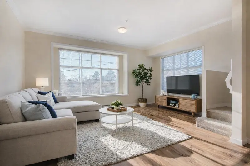 1 22466 NORTH AVENUE - photo 2 of 11