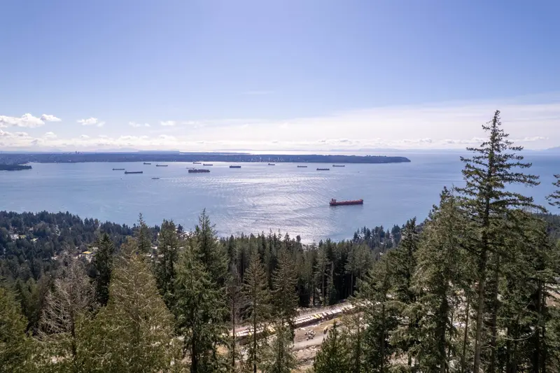 409 3963 UPLANDS WAY - photo 1 of 25