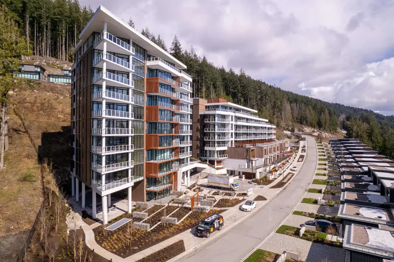 409 3963 UPLANDS WAY - photo 4 of 25