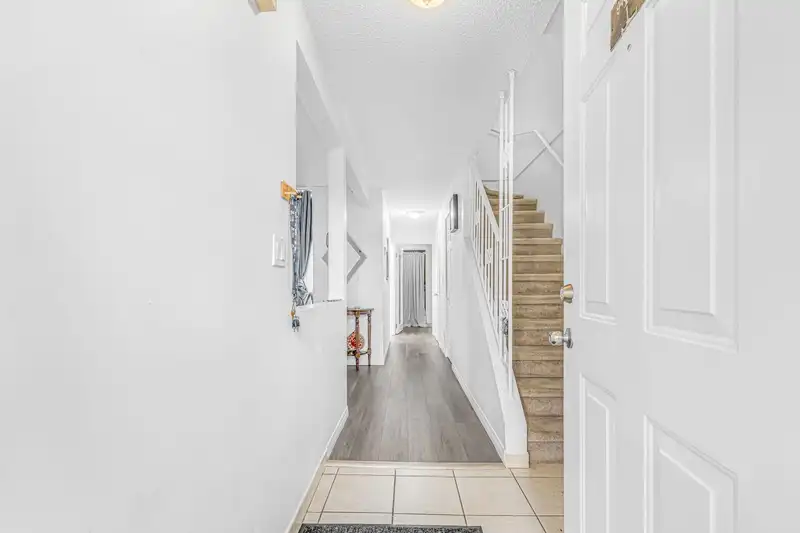 1 9400 122 STREET - photo 3 of 25