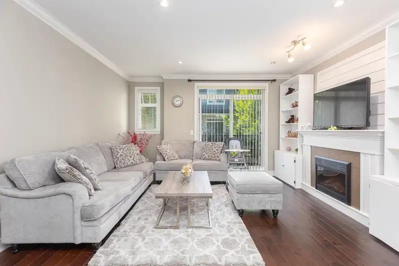64 6383 140 STREET - photo 2 of 34