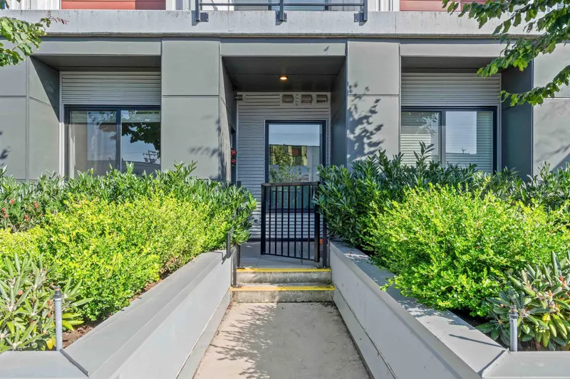 102 20360 LOGAN AVENUE - photo 3 of 25