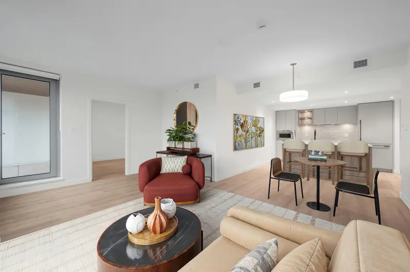 320 755 HARBOURSIDE DRIVE - photo 2 of 20