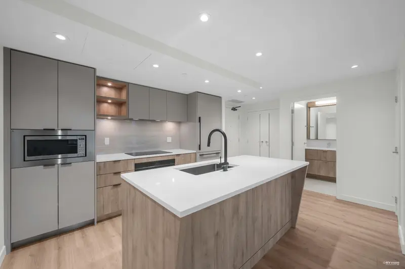 320 755 HARBOURSIDE DRIVE - photo 4 of 20