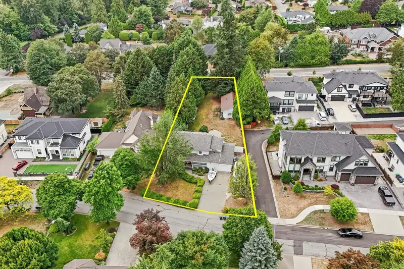 5455 184A STREET - photo 3 of 39