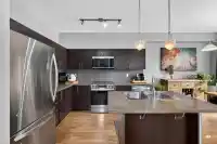 102 6575 192 STREET - thumbnail 3
