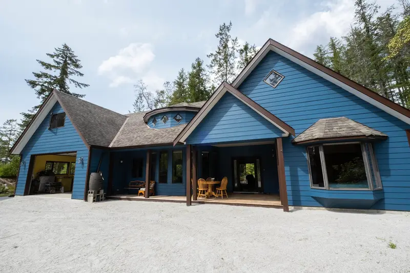 11832 SUNSHINE COAST HIGHWAY - photo 2 of 25