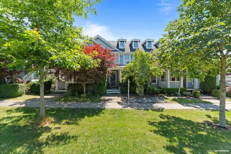 6971 181 STREET - photo 3 of 40