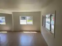 81 8220 KING GEORGE BOULEVARD - thumbnail 11