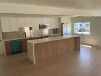 81 8220 KING GEORGE BOULEVARD - thumbnail 12