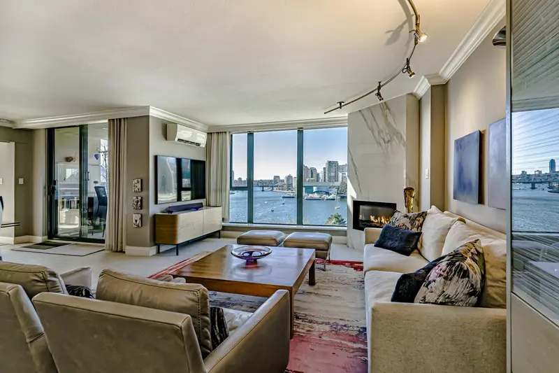 806 1088 QUEBEC STREET - photo 2 of 25