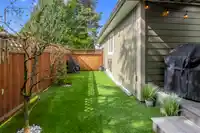 8168 132A STREET - thumbnail 21