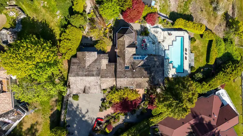12670 STATION PLACE - photo 4 of 40