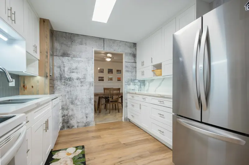 107 33375 MAYFAIR AVENUE - photo 4 of 25