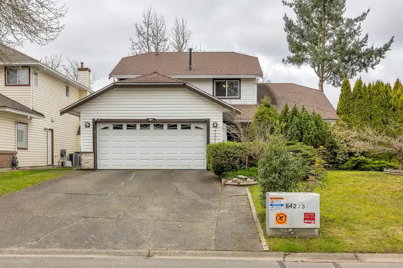 9505 161 STREET - photo 2 of 40