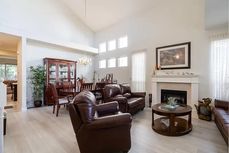 42 8250 158 STREET - photo 2 of 37