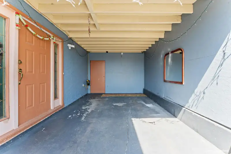 13137 99TH AVENUE - photo 3 of 32