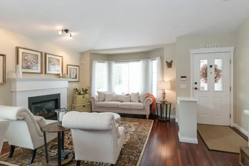 18 16888 80 AVENUE - photo 4 of 36