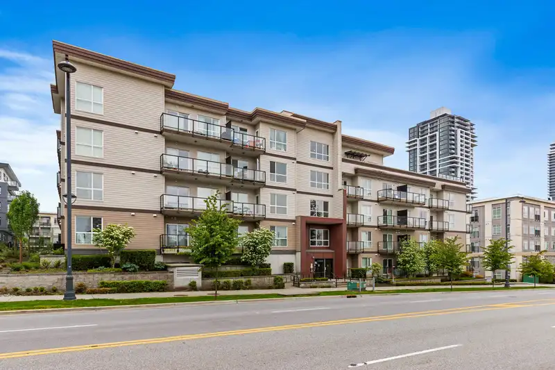 211 13768 108 AVENUE - photo 3 of 32