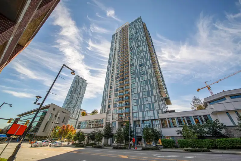 2910 13398 104 AVENUE - photo 1 of 31