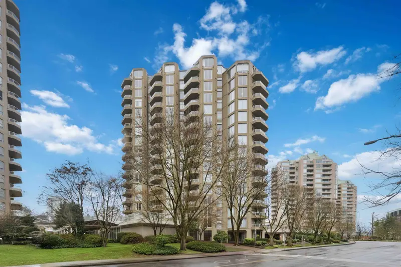 601 1135 QUAYSIDE DRIVE - photo 1 of 22