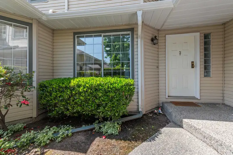 3 5760 174 STREET - photo 1 of 33