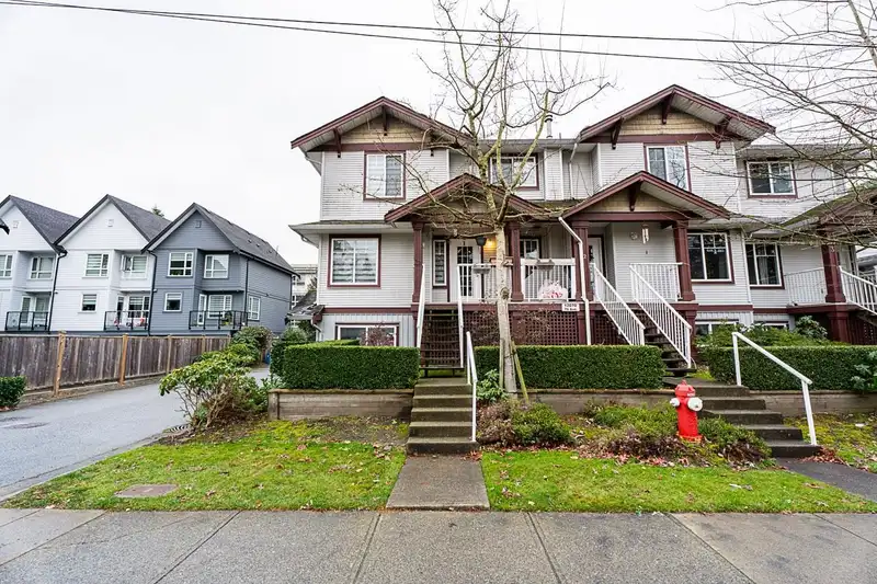 1 12070 76 AVENUE - photo 1 of 27