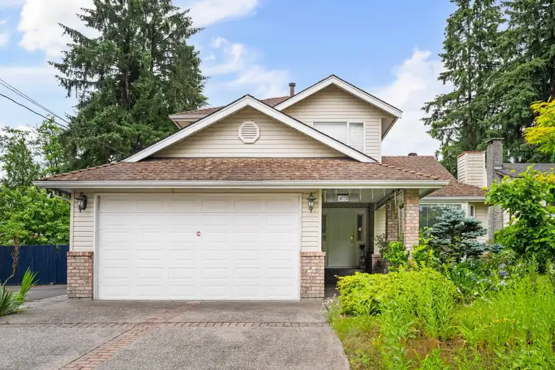 14710 106 AVENUE - photo 1 of 33