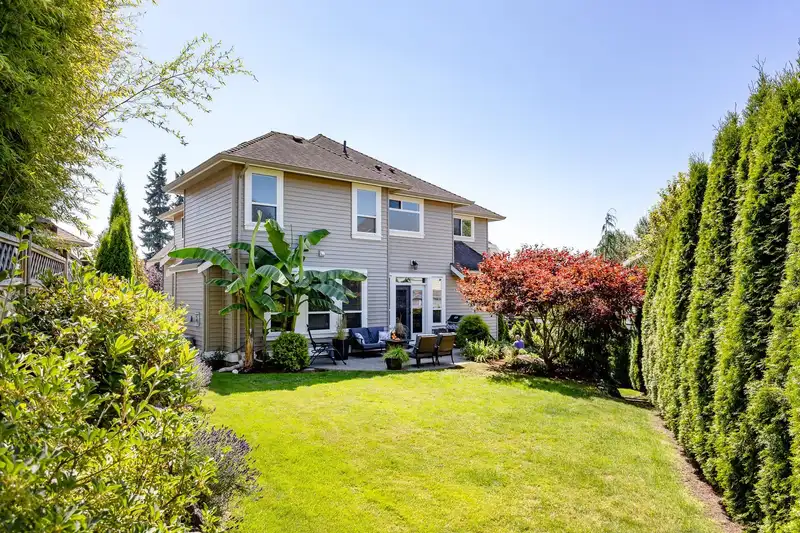 5903 164A STREET - photo 2 of 39