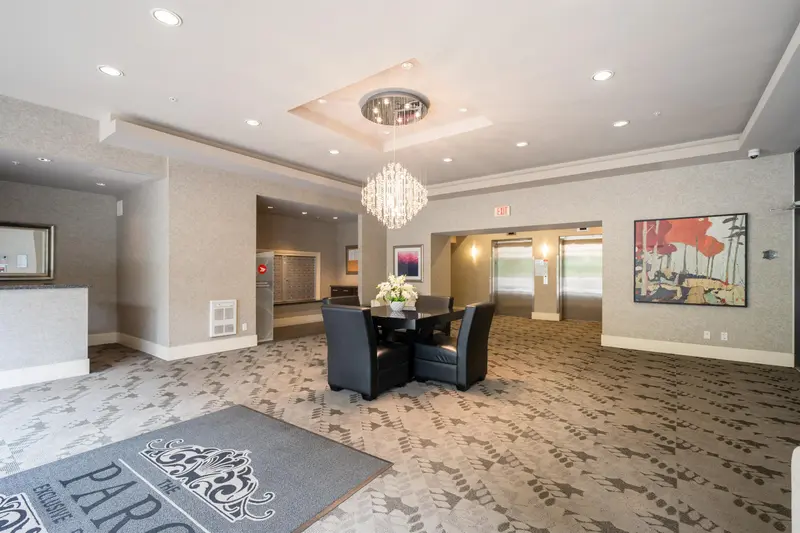 702 2959 GLEN DRIVE - photo 3 of 23