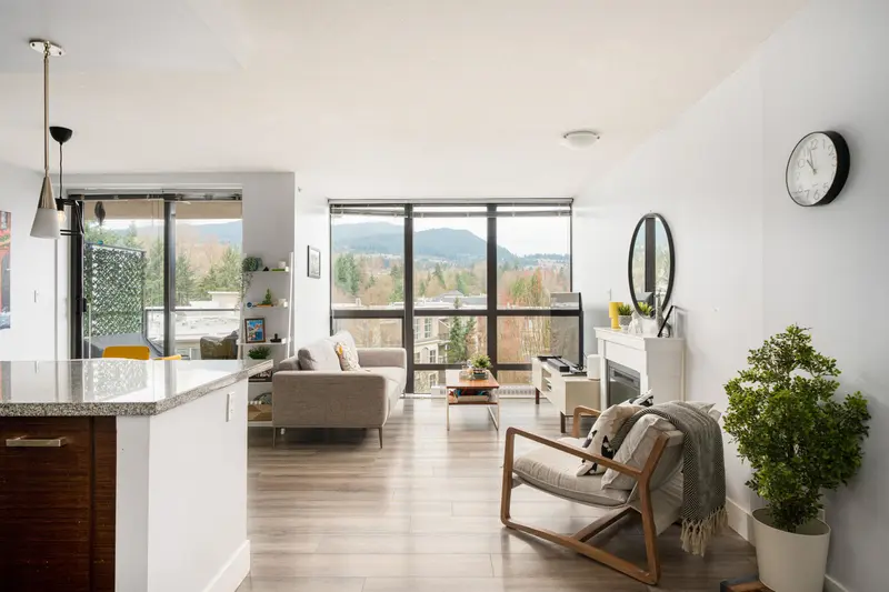 702 2959 GLEN DRIVE - photo 4 of 23