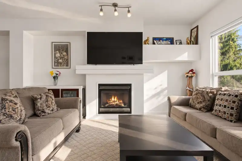 10 15065 58 AVENUE - photo 4 of 25