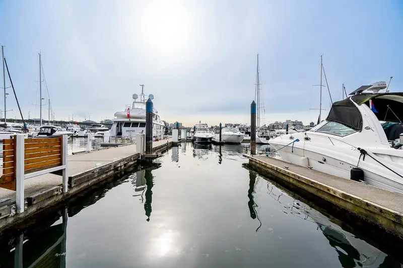 D7 1088 MARINASIDE CRESCENT - photo 1 of 22