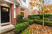 6 9718 161A STREET - thumbnail 3