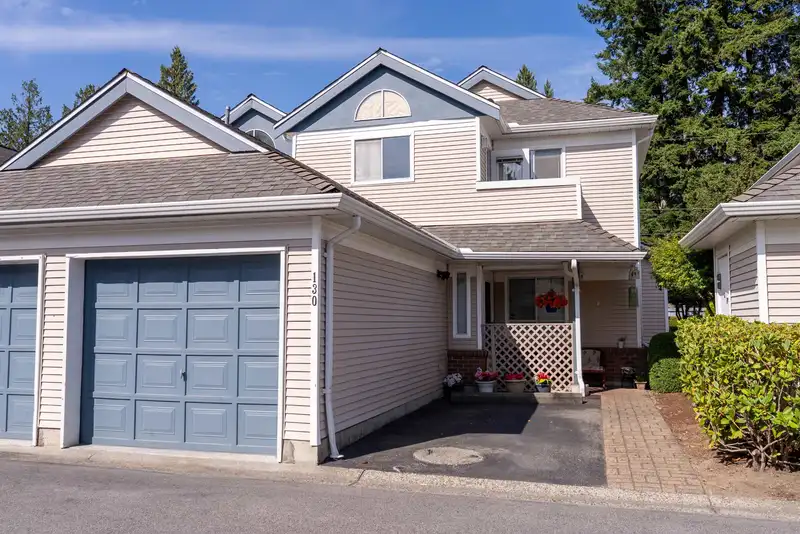 130 14154 103 AVENUE - photo 2 of 40