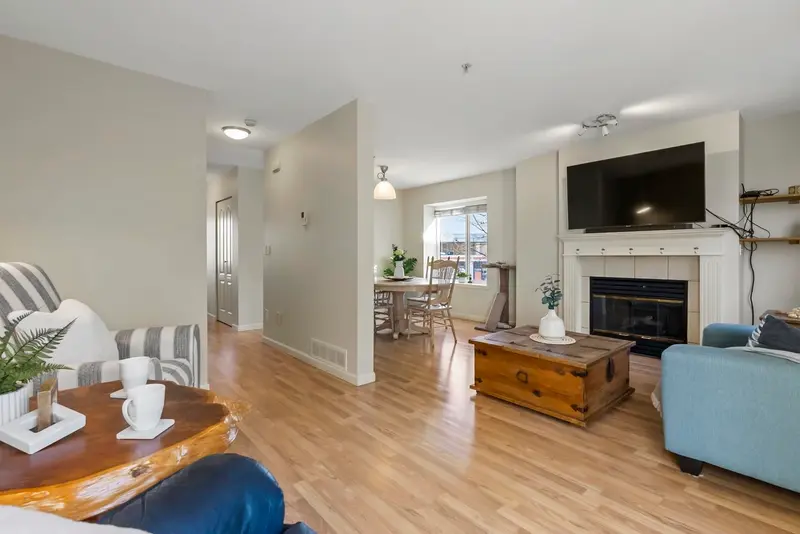 13 19948 WILLOUGHBY WAY - photo 4 of 25