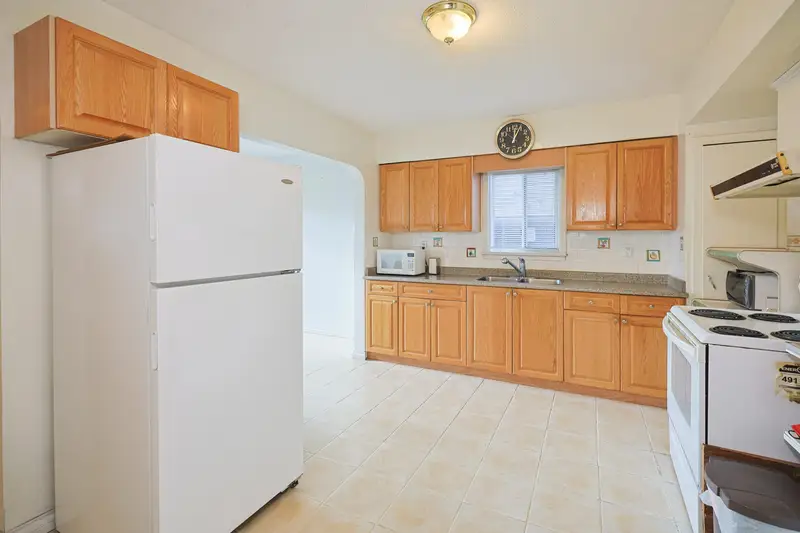 2584 E GEORGIA STREET - photo 4 of 20