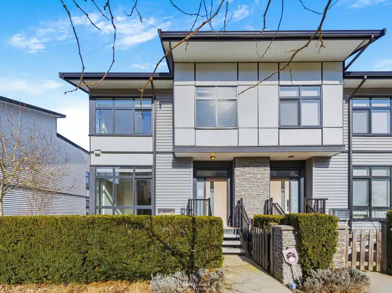 13 14057 60A AVENUE - photo 1 of 40