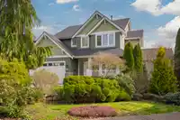 5800 167 STREET - thumbnail 2