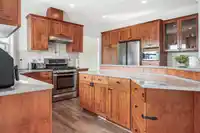 5800 167 STREET - thumbnail 4