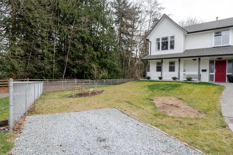 14756 WELLINGTON DRIVE - photo 4 of 40