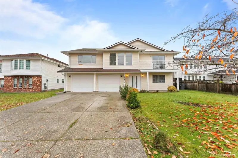 7565 123A STREET - photo 1 of 32
