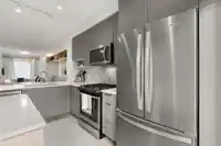 63 9718 161A STREET - thumbnail 11